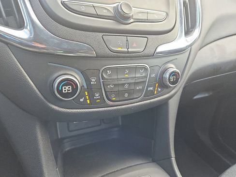 Used 2024 Chevrolet Equinox LT image 21