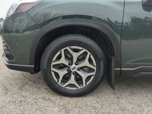 Used 2023 Subaru Forester Premium image 32