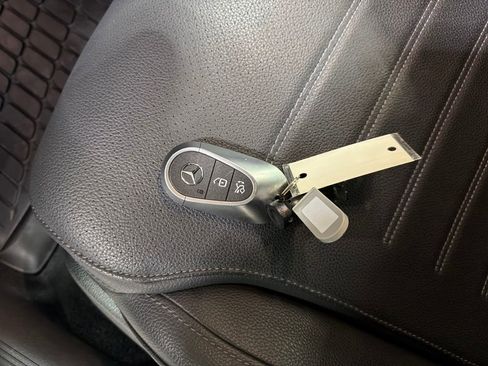 Used 2025 Mercedes-Benz C 300 C 300 image 28