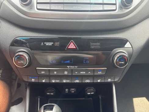 Used 2016 Hyundai Tucson Limited w/ Option Group 03 AWD/4WD image 28