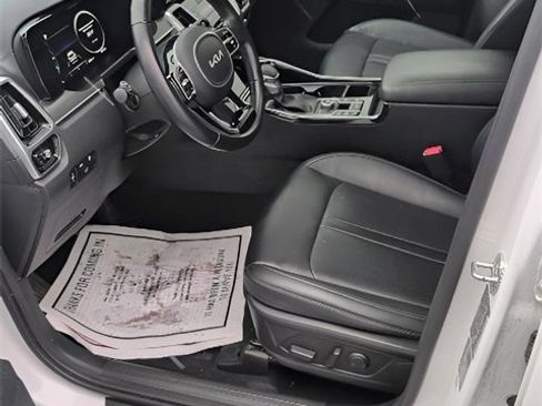 Used 2023 Kia Sorento SX image 18