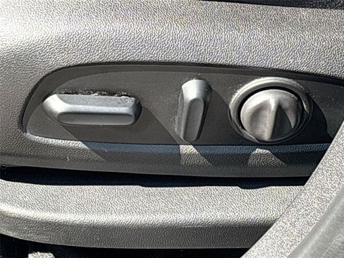 Used 2018 Chevrolet Equinox LT AWD/4WD image 21