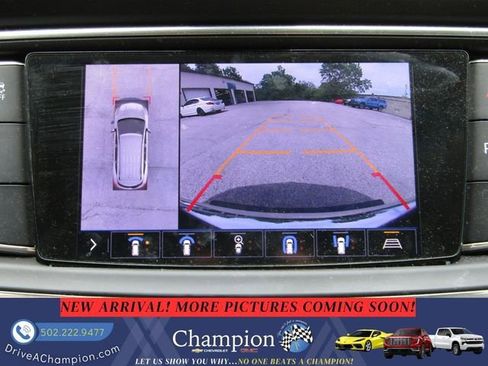 Used 2020 Buick Enclave Essence w/ Sound and Sites Package FWD image 15