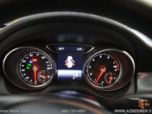 Used 2018 Mercedes-Benz GLA 250 4MATIC w/ Premium Package image 29