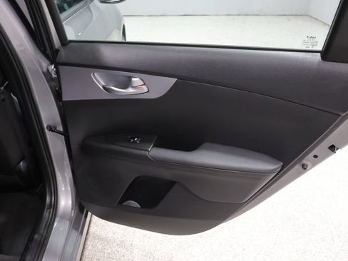 Used 2023 Kia Forte LXS w/ LXS Technology Package FWD image 20