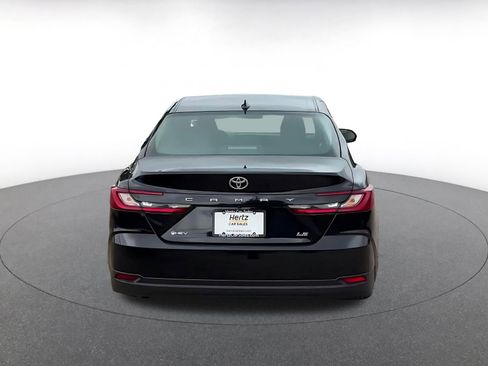 Used 2025 Toyota Camry LE FWD image 10