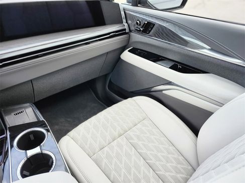 Used 2025 Cadillac Escalade IQ Luxury 1 w/ LPO, Radiant Package image 13