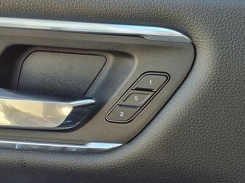 Used 2022 RAM 1500 Laramie w/ Laramie Southwest Edition image 12