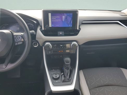 Certified 2024 Toyota RAV4 XLE image 10