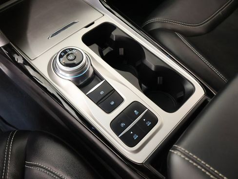 Used 2022 Ford Explorer ST w/ ST Street Pack image 8