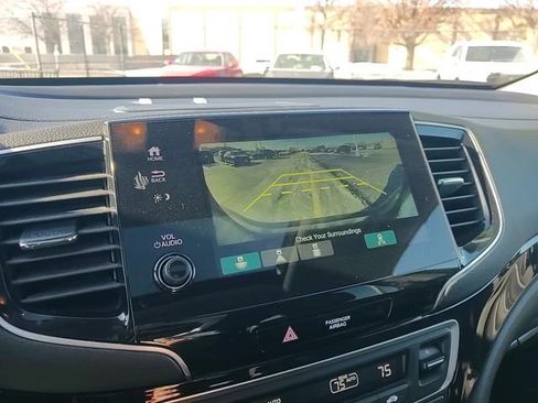 Used 2022 Honda Pilot Touring image 21