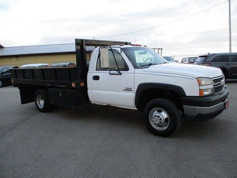 Used 2005 Chevrolet Silverado 3500 2WD Regular Cab w/ Heavy-Duty Power Package image 6