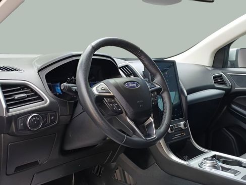 Used 2022 Ford Edge SEL image 12