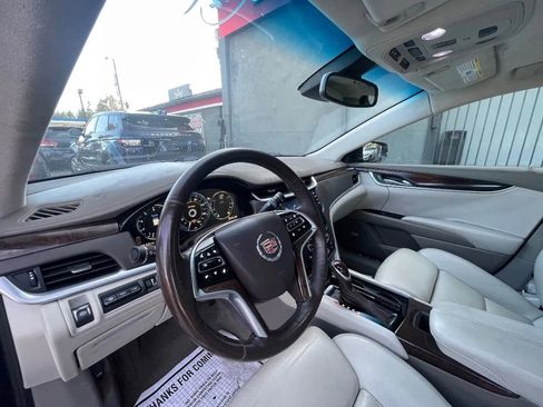 Used 2013 Cadillac XTS Platinum FWD image 10