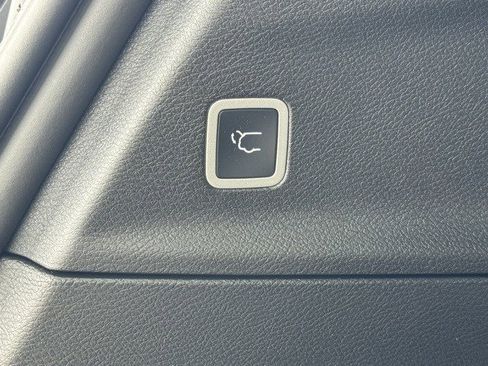 New 2026 Chrysler Pacifica Select image 38