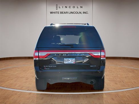 Used 2016 Lincoln Navigator Reserve image 6