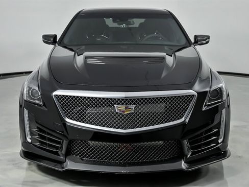 Used 2016 Cadillac CTS V w/ Luxury Package RWD image 5