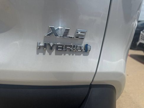 Used 2024 Toyota RAV4 XLE Premium AWD/4WD image 10