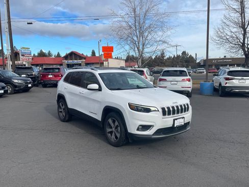 Used 2020 Jeep Cherokee Limited w/ Technology Group image 8