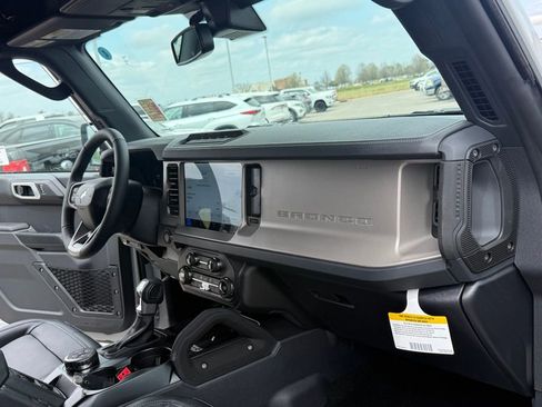 New 2026 Ford Bronco Outer Banks image 14