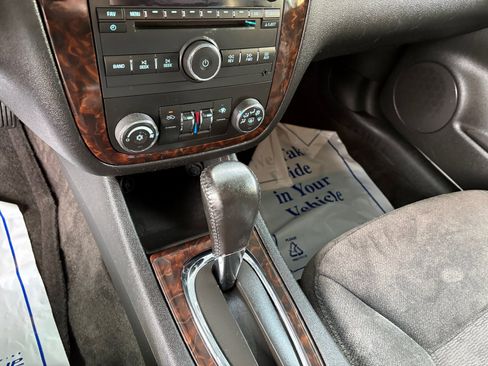 Used 2014 Chevrolet Impala LT w/ LT Sunroof Package image 29