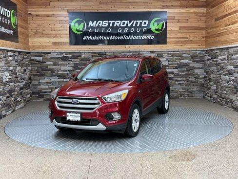 Used 2017 Ford Escape SE image 4