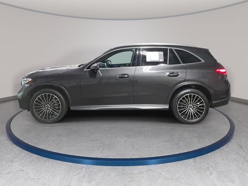 Used 2026 Mercedes-Benz GLC 300 4MATIC image 9