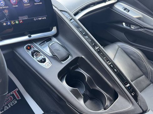 Used 2021 Chevrolet Corvette Stingray Coupe w/ Z51 Performance Package RWD image 30