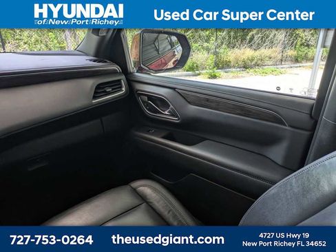 Used 2021 Chevrolet Tahoe Z71 w/ Rear Media and Nav Package AWD/4WD image 24