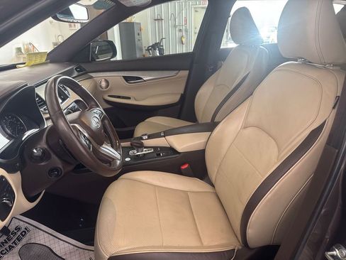 Used 2019 INFINITI QX50 Essential image 9