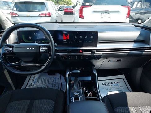 Used 2026 Kia Sorento LX FWD image 12