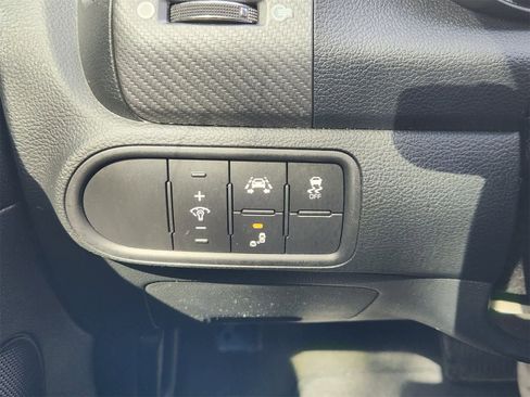 Used 2017 Kia Forte S w/ S Technology Package image 22