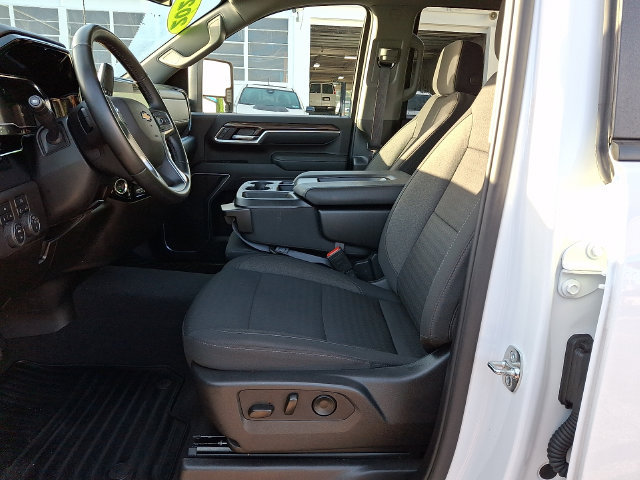 Used 2025 Chevrolet Silverado 2500 LT w/ Convenience Package AWD/4WD image 14