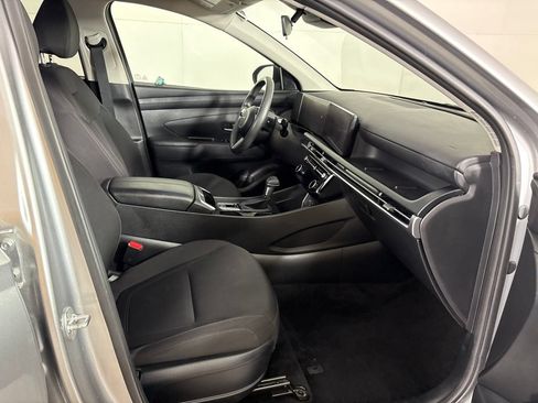 Used 2025 Hyundai Tucson SEL FWD image 18