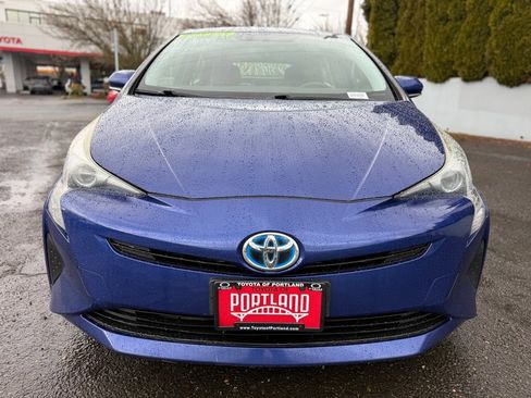 Used 2016 Toyota Prius Three image 3