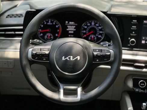 Used 2022 Kia K5 LXS FWD image 32