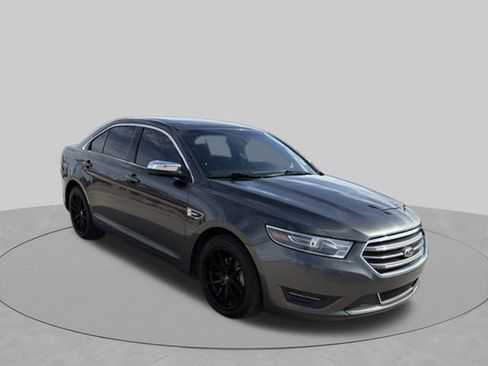 Used 2018 Ford Taurus Limited FWD image 2