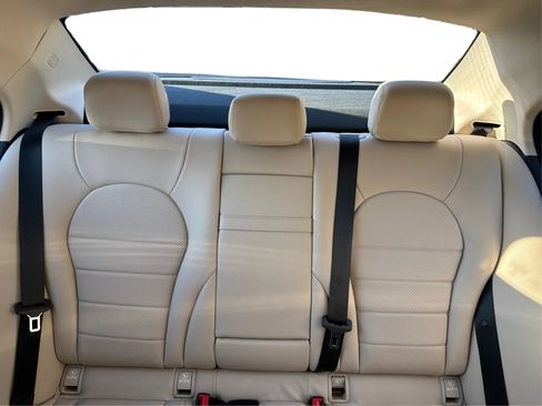 Used 2019 Mercedes-Benz C 300 4MATIC Sedan image 17