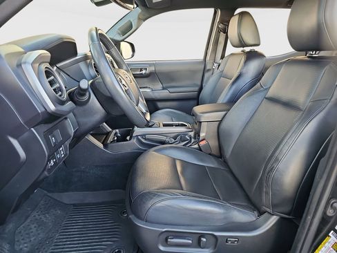 Certified 2023 Toyota Tacoma TRD Off-Road w/ TRD Premium Off Road Package AWD/4WD image 17
