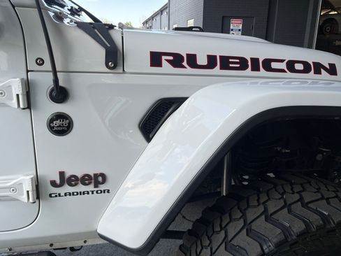 Used 2020 Jeep Gladiator Rubicon AWD/4WD image 24