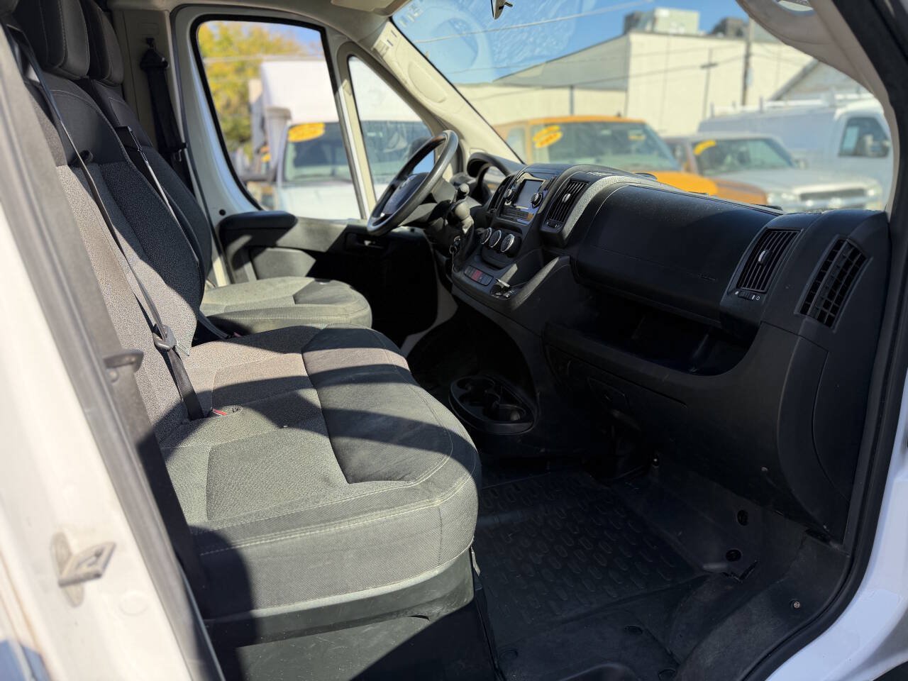 Used 2021 RAM ProMaster 2500 w/ Convenience Group FWD image 11