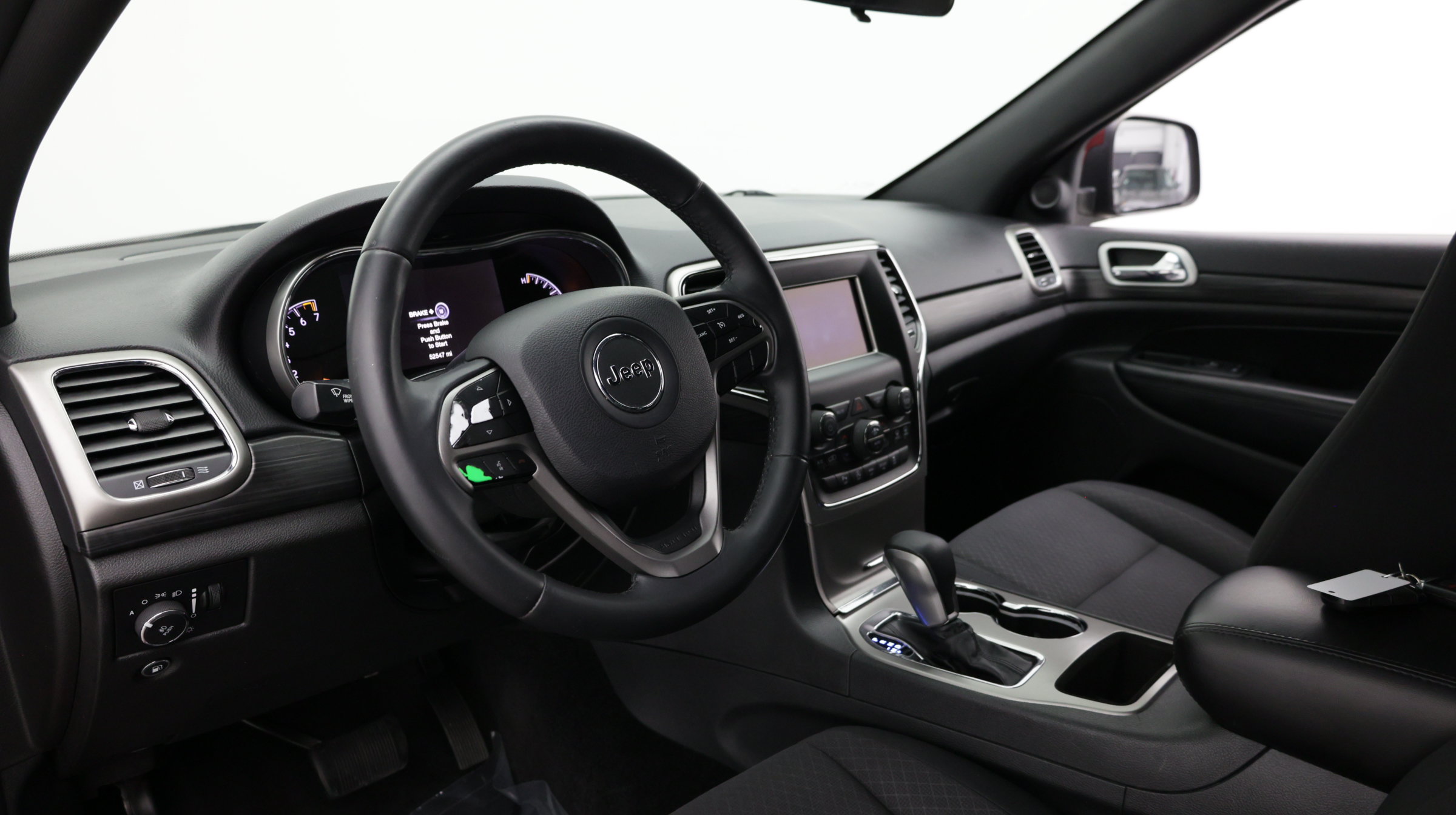 Used 2019 Jeep Grand Cherokee Laredo RWD image 14