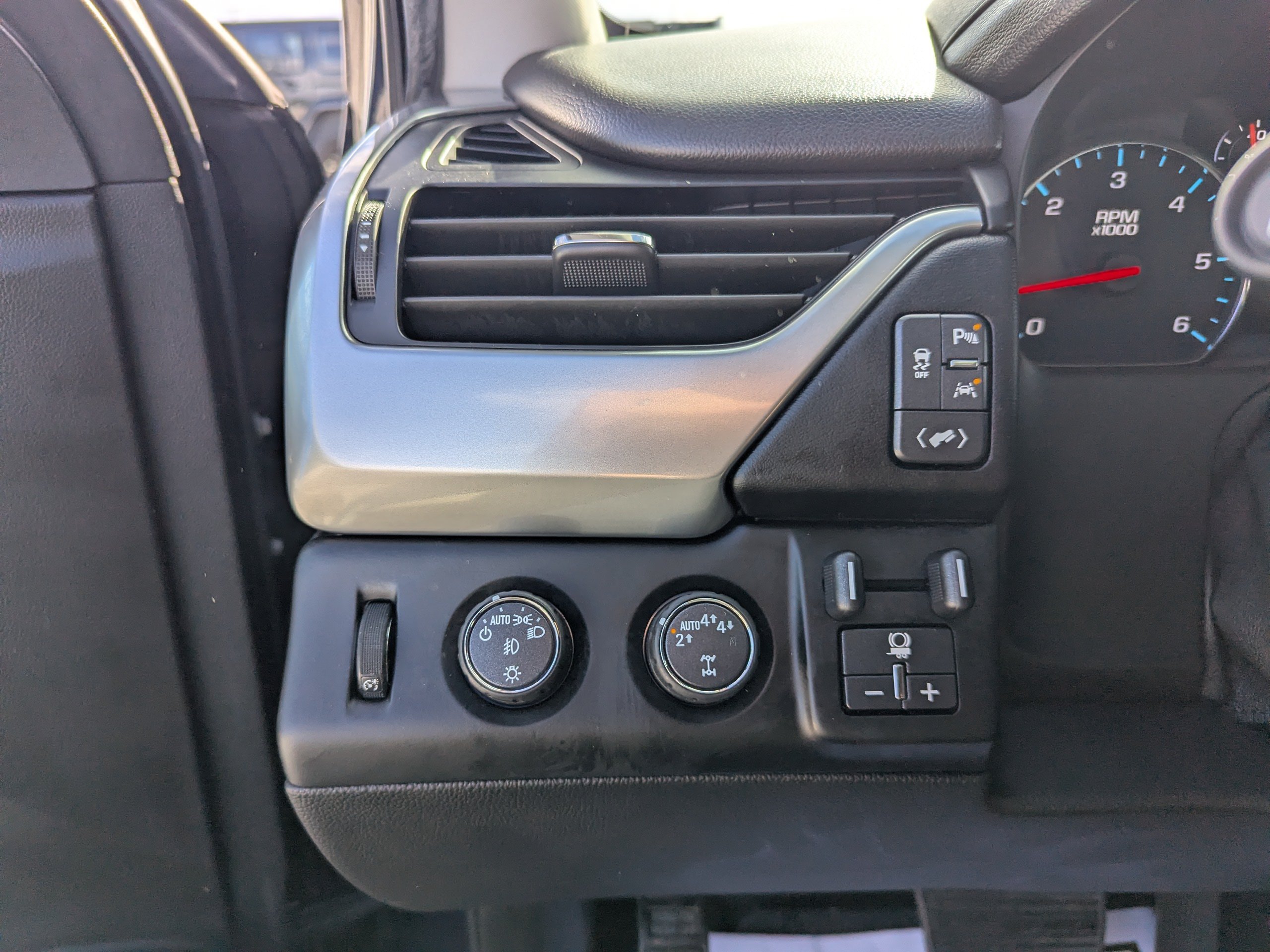 Certified 2017 Chevrolet Tahoe Premier AWD/4WD image 14