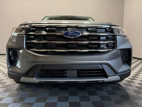 New 2026 Ford Explorer Active AWD/4WD image 3