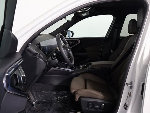 Used 2025 BMW X3 xDrive30i w/ Premium Package image 10