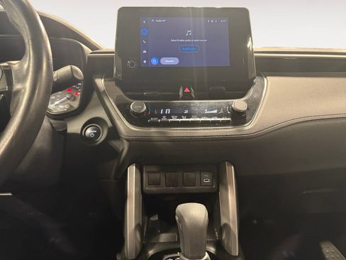 Used 2024 Toyota Corolla Cross AWD Hybrid image 12