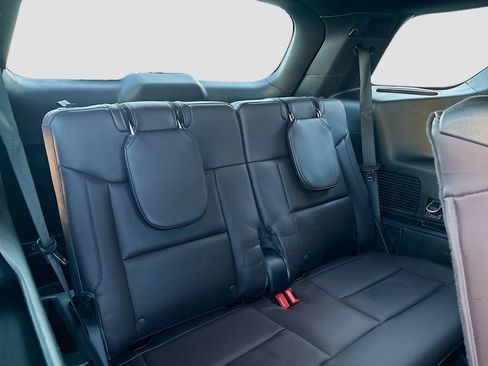 Used 2025 Ford Explorer Platinum AWD/4WD image 28