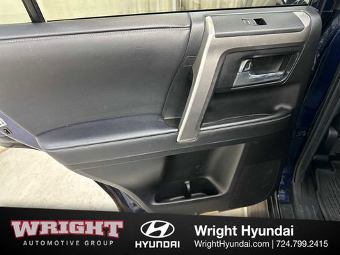 Used 2020 Toyota 4Runner SR5 Premium image 12