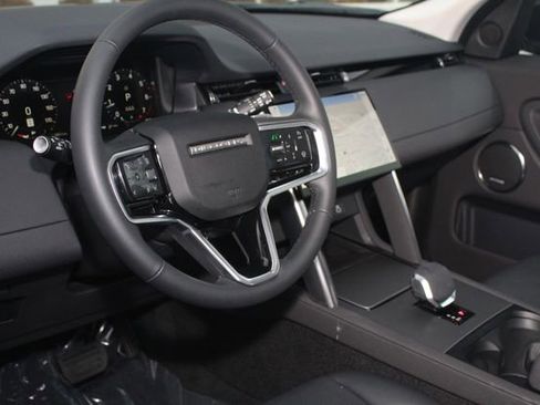 Used 2025 Land Rover Discovery Sport S image 15