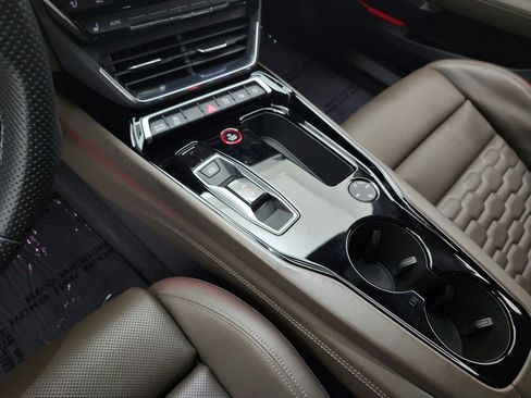 Used 2023 Audi RS e-tron GT w/ Carbon Performance Package AWD/4WD image 11